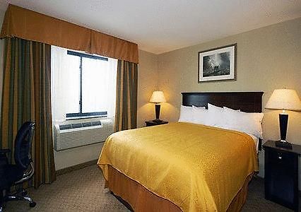 Quality Inn Jamaica Airtrain New York Room photo