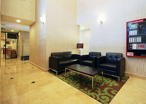 Quality Inn Jamaica Airtrain New York Interior photo