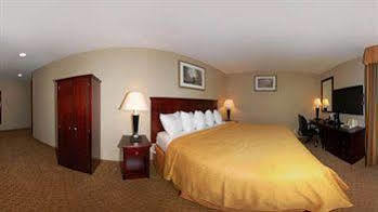Quality Inn Jamaica Airtrain New York Exterior photo