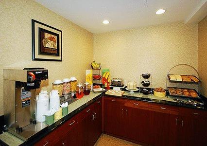 Quality Inn Jamaica Airtrain New York Exterior photo
