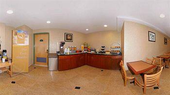 Quality Inn Jamaica Airtrain New York Exterior photo