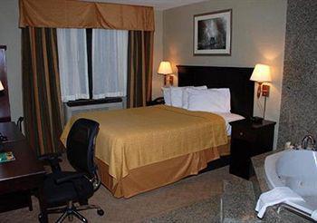 Quality Inn Jamaica Airtrain New York Exterior photo